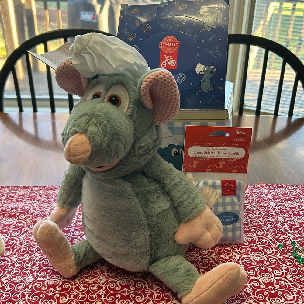 NEW Remy Mouse Scentsy Buddy